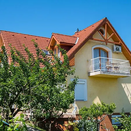 Balaton Vendeghaz Balatonfured