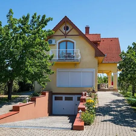 Balaton Vendeghaz Guest house